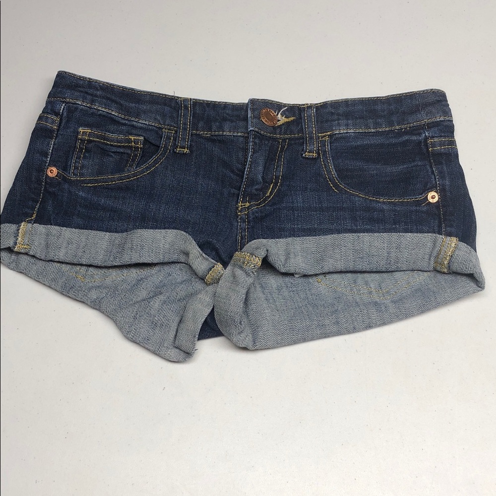 LIKE NEW MOSSIMO SUPPLY JEAN SHORTS 5/27 ⭐️